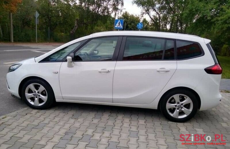 2013' Opel Zafira photo #4