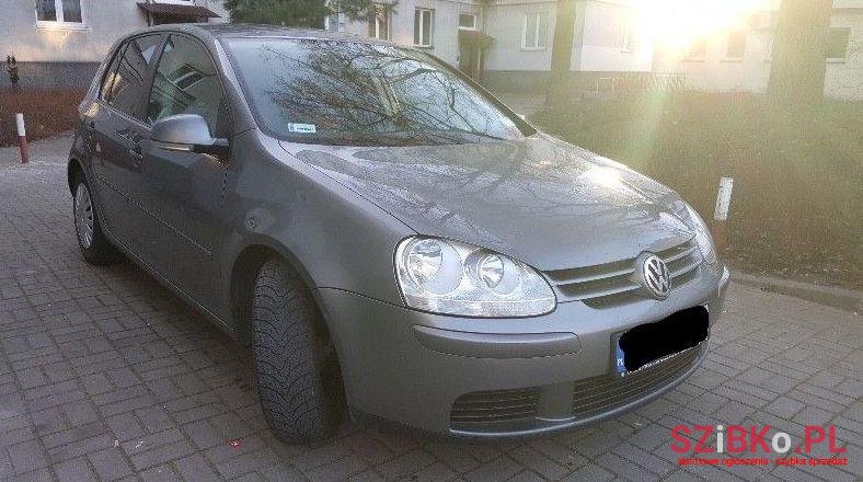 2006' Volkswagen Golf photo #1