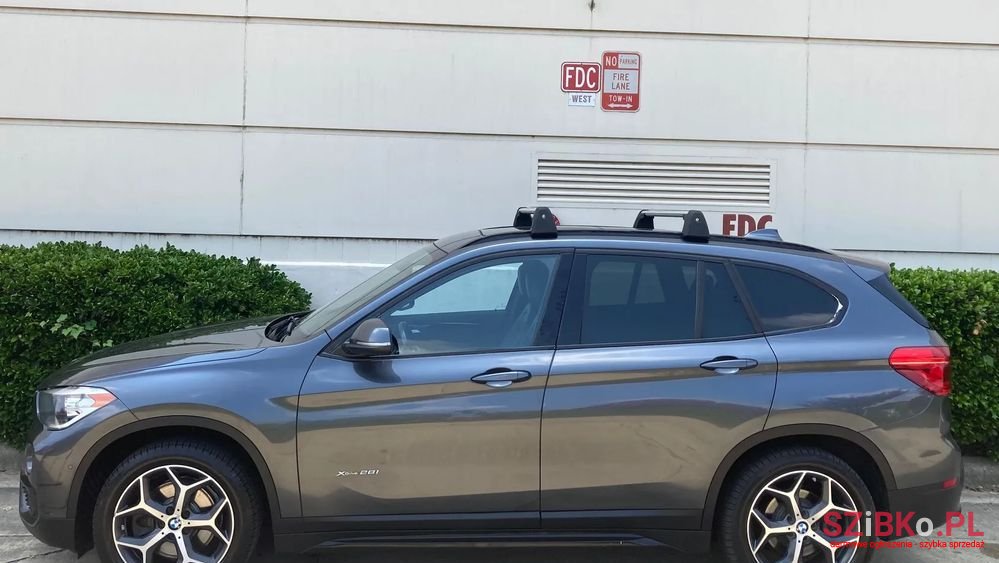 2017' BMW X1 Xdrive25I Sport Line photo #4