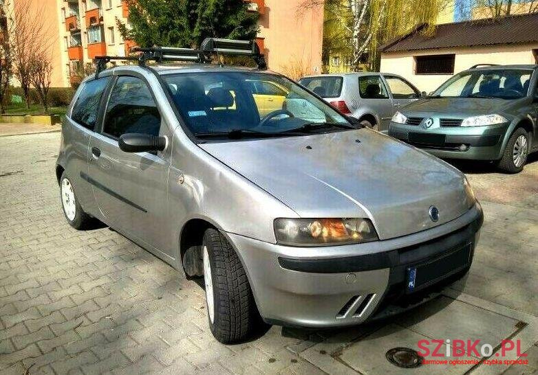 2002' Fiat Punto photo #2