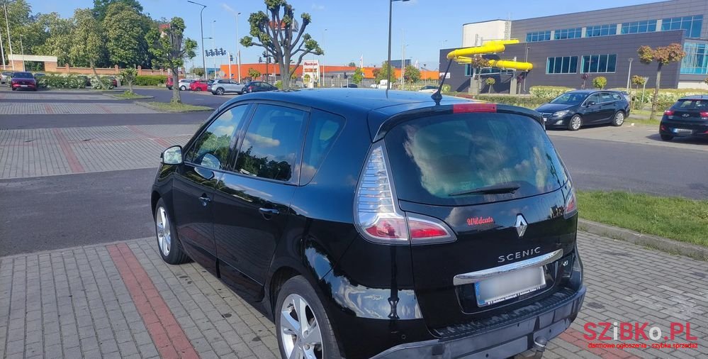 2012' Renault Scenic photo #5