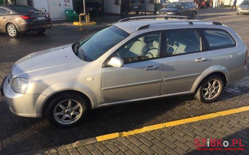 2008' Chevrolet Lacetti photo #2