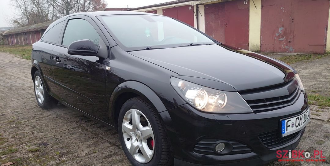 2008' Opel Astra photo #2