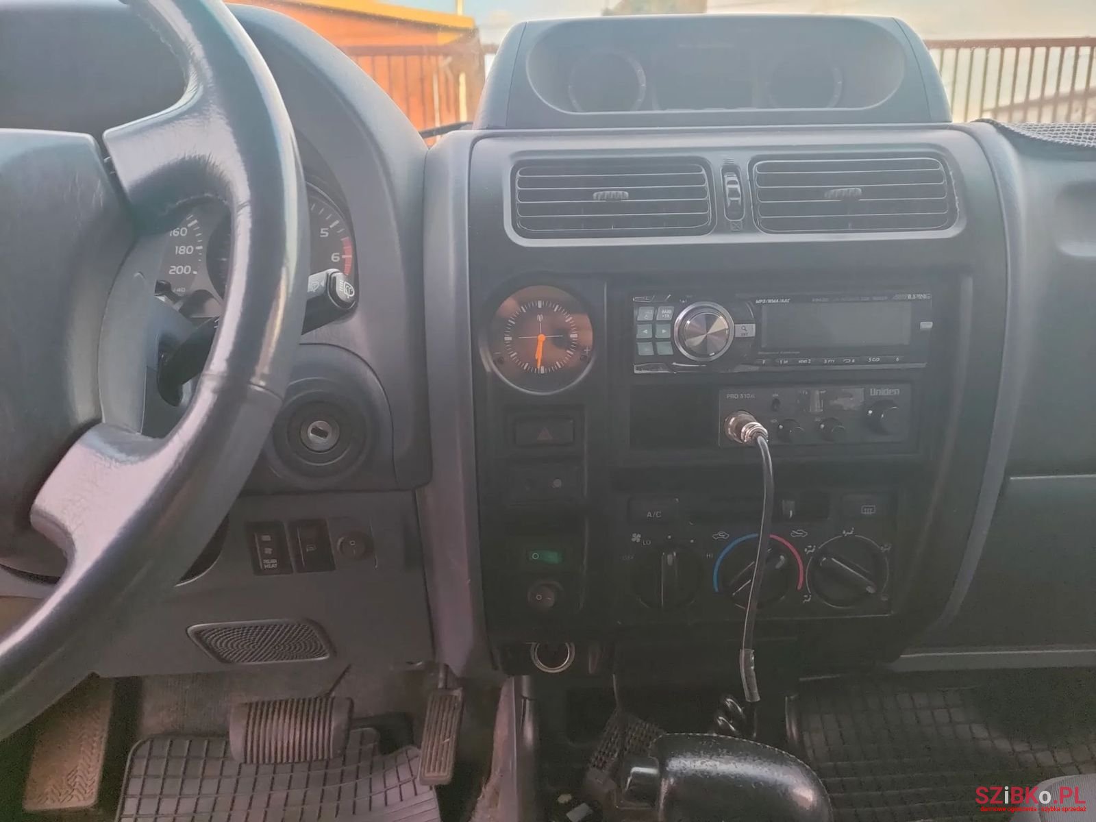 2001' Toyota Land Cruiser photo #3