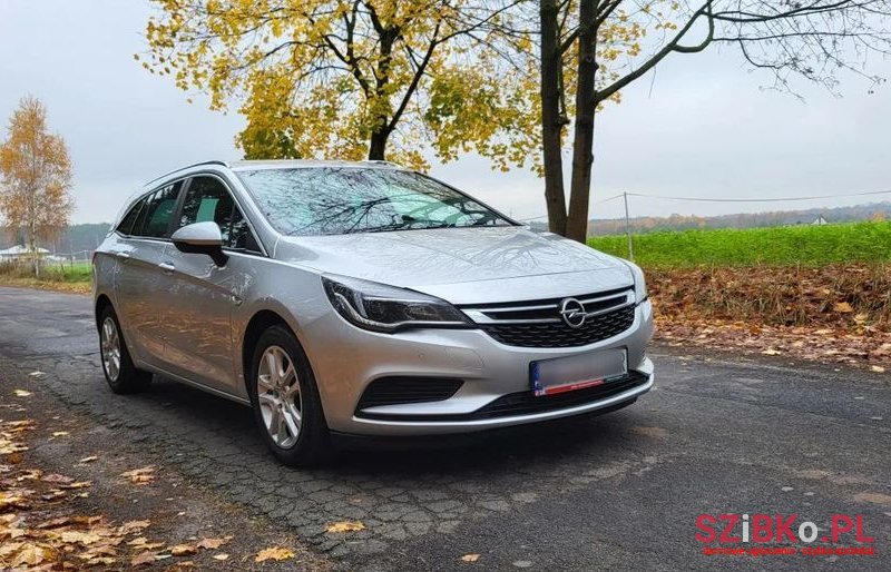 2018' Opel Astra V 1.6 Cdti Enjoy photo #1