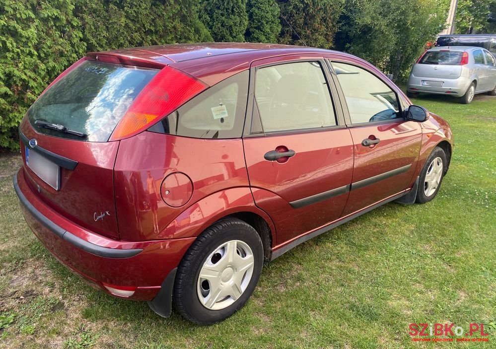 2002' Ford Focus photo #3