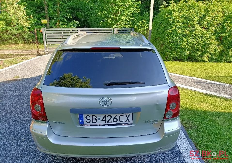 2007' Toyota Avensis photo #4