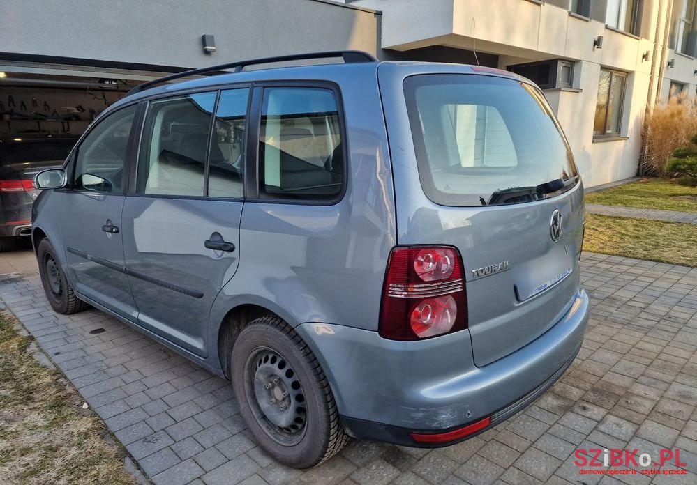 2008' Volkswagen Touran photo #4