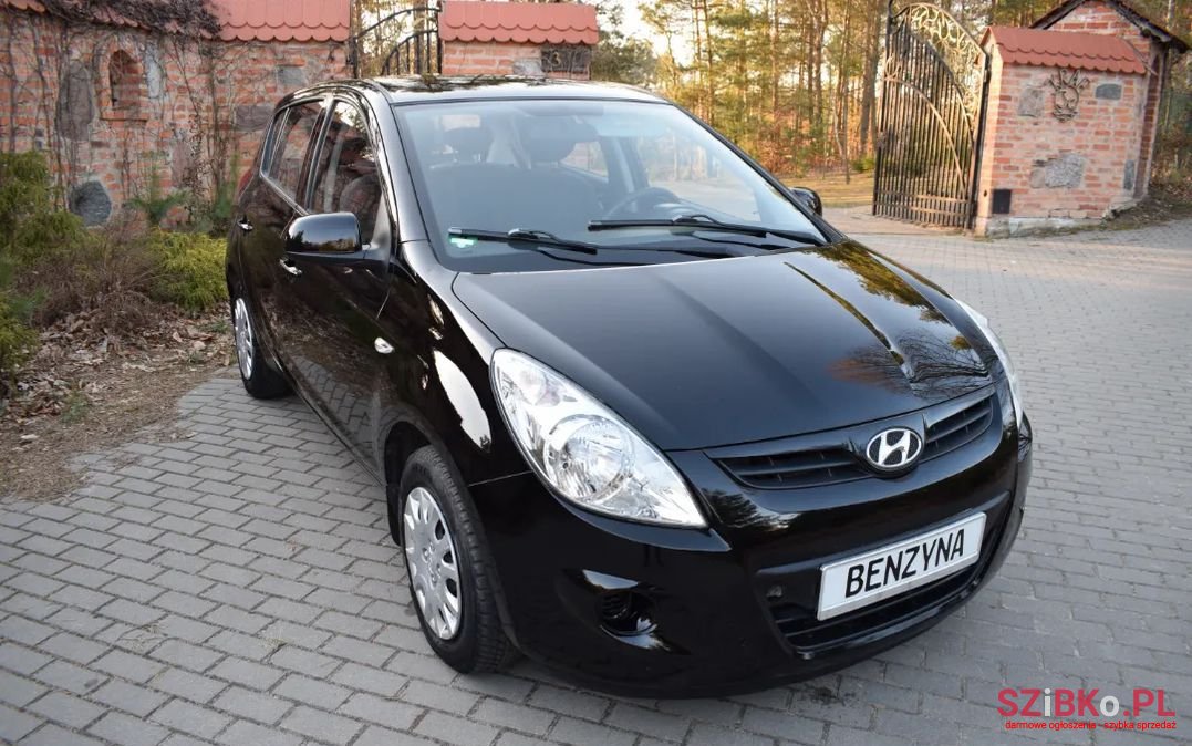 2009' Hyundai i20 photo #2