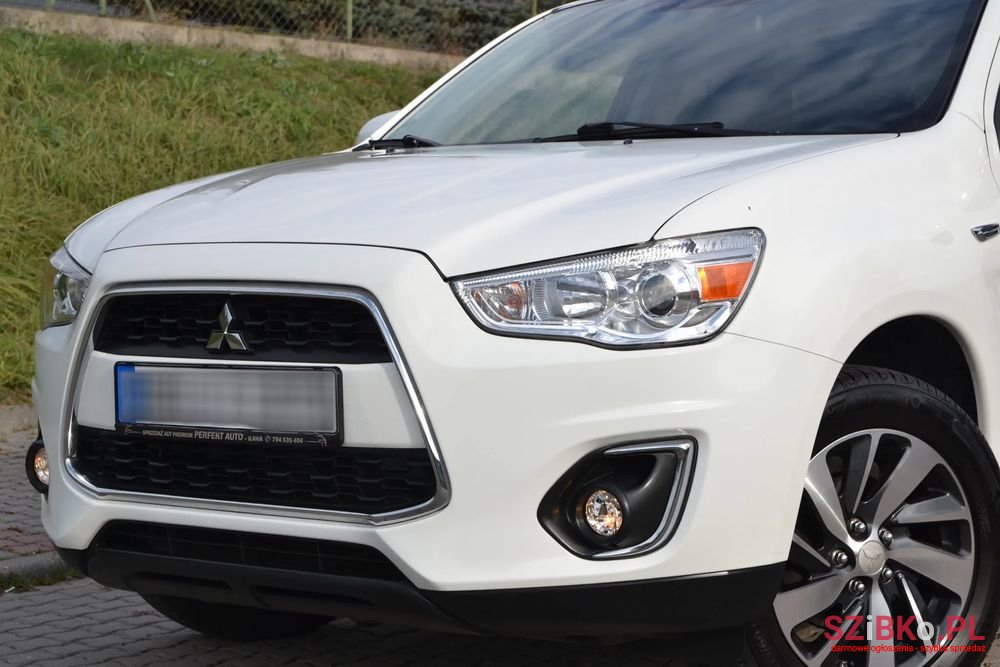 2015' Mitsubishi ASX photo #4