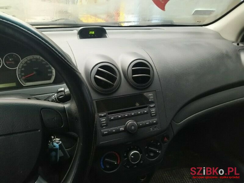 2009' Chevrolet Aveo photo #5