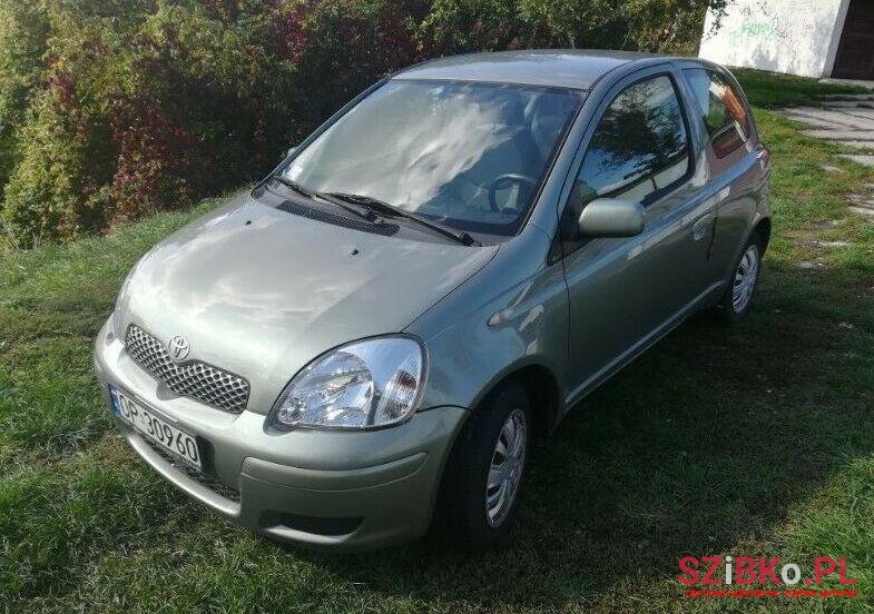 2004' Toyota Yaris photo #1