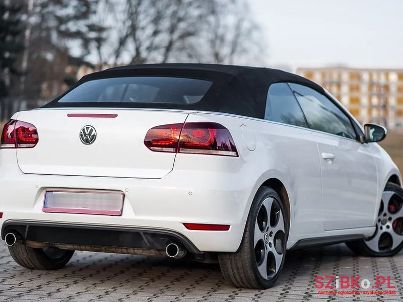 2013' Volkswagen Golf Cabrio Gti photo #3