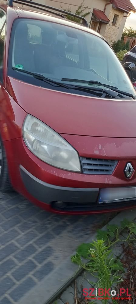 2005' Renault Scenic Avantage photo #4