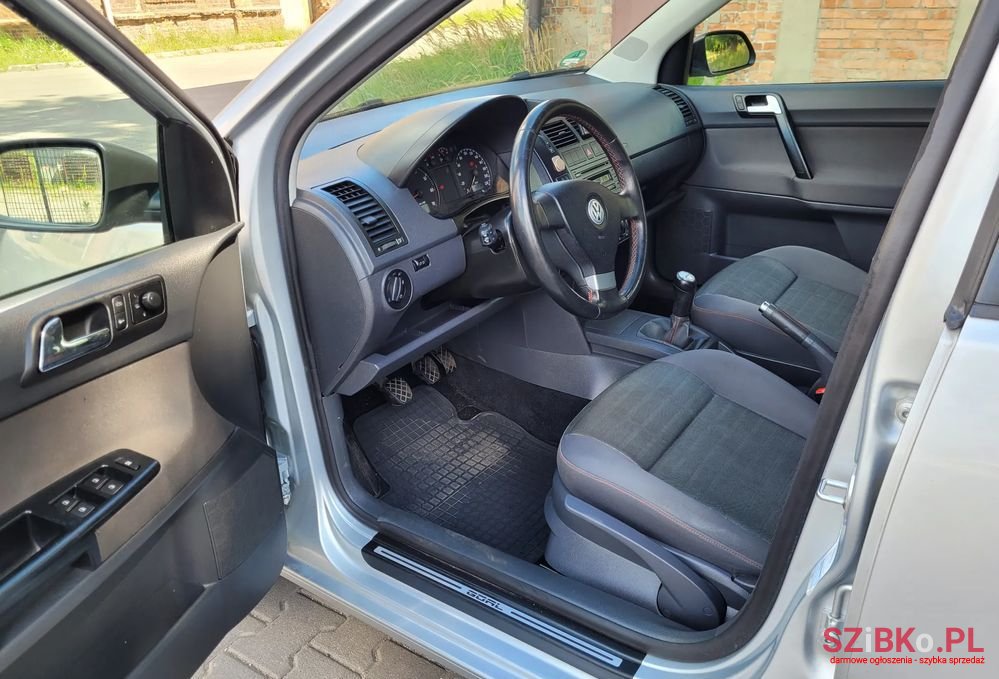 2007' Volkswagen Polo photo #4