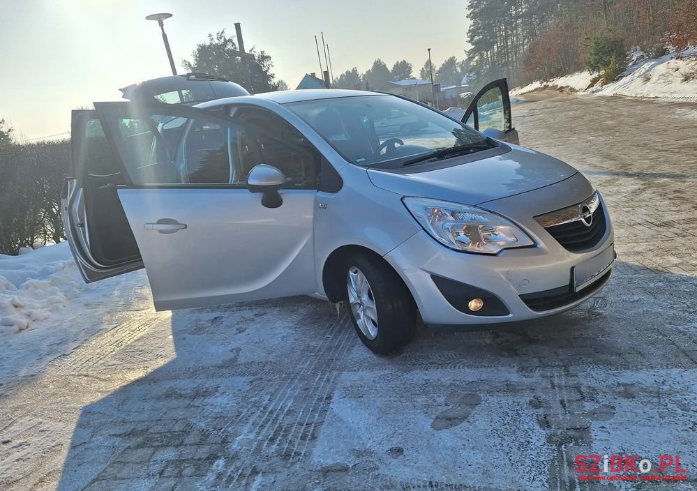 2011' Opel Meriva photo #3