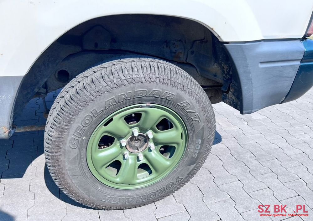 2001' Toyota Land Cruiser photo #3