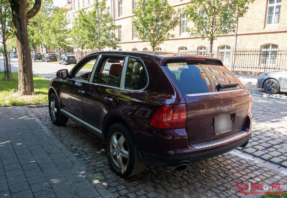 2005' Porsche Cayenne photo #3