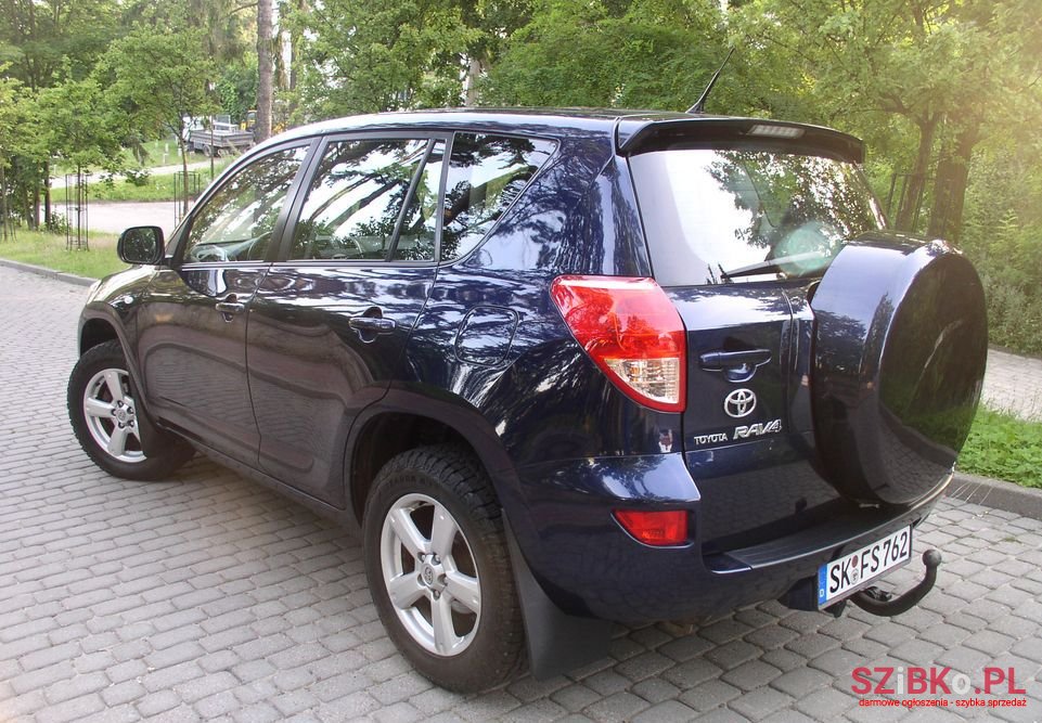 2007' Toyota RAV4 photo #3