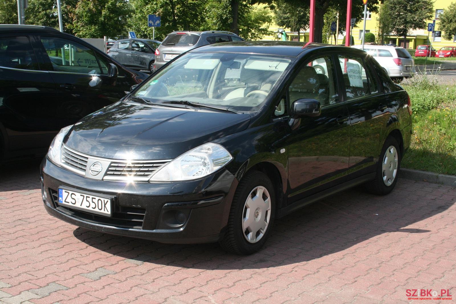 2007' Nissan Tiida photo #2