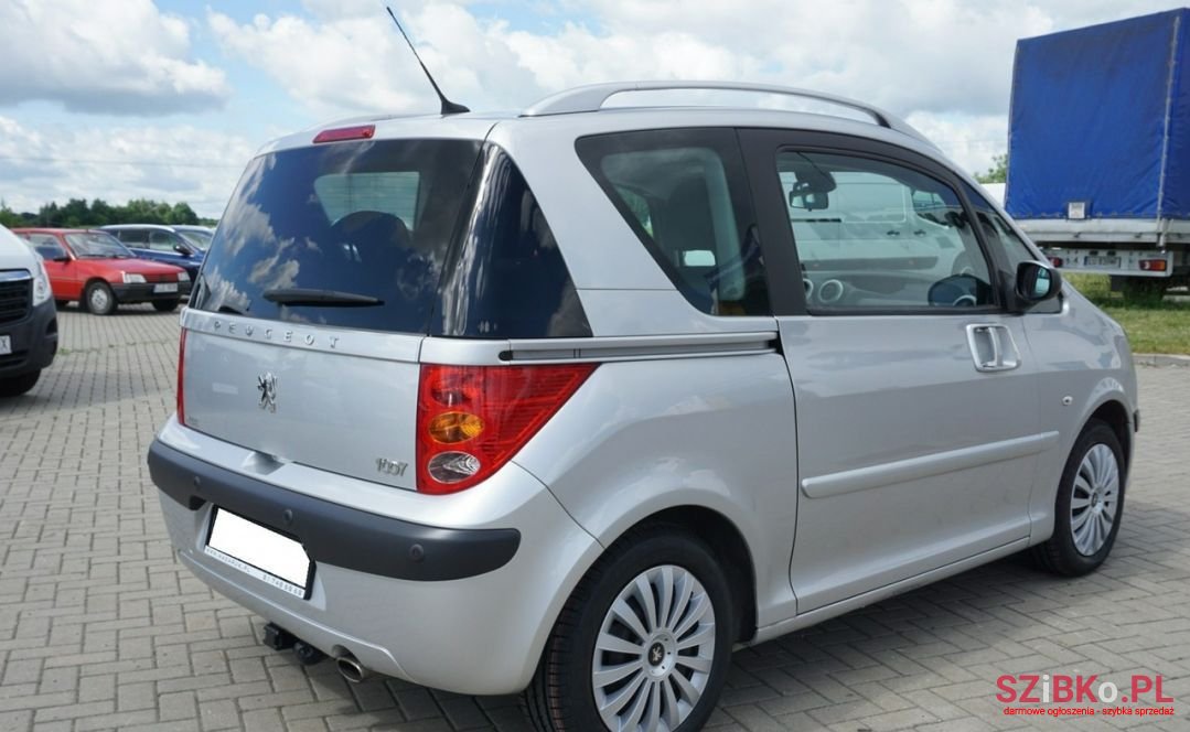 2009' Peugeot 1007 photo #4