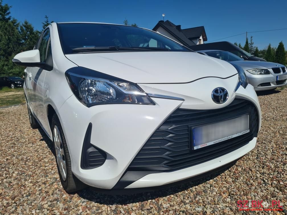 2020' Toyota Yaris photo #4
