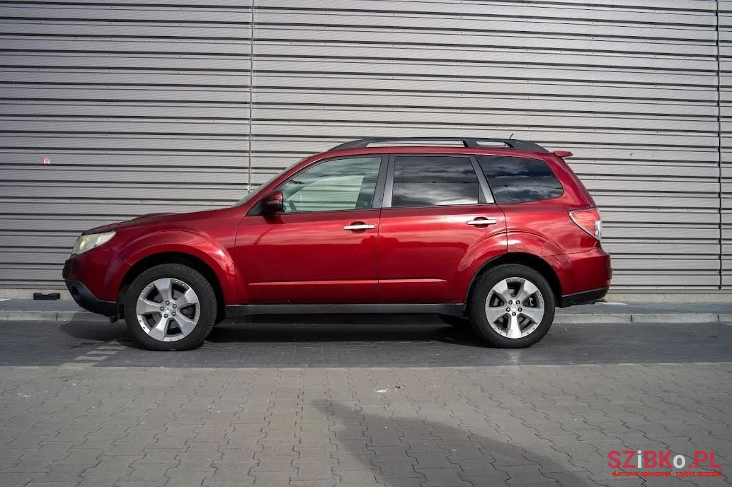 2011' Subaru Forester photo #6