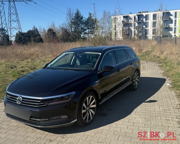 2015' Volkswagen Passat photo #4