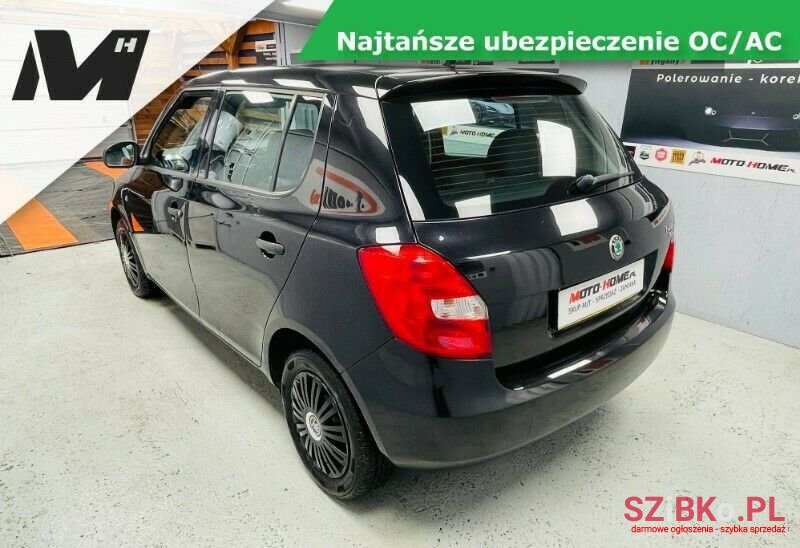 2009' Skoda Fabia photo #3
