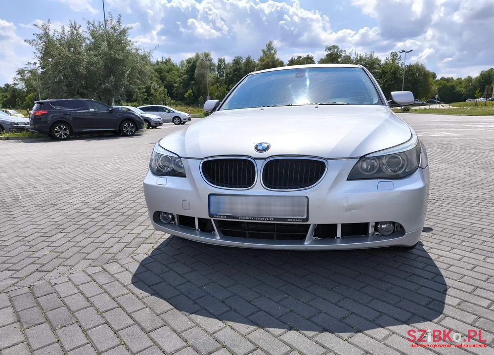 2003' BMW 5 Series 530I photo #2