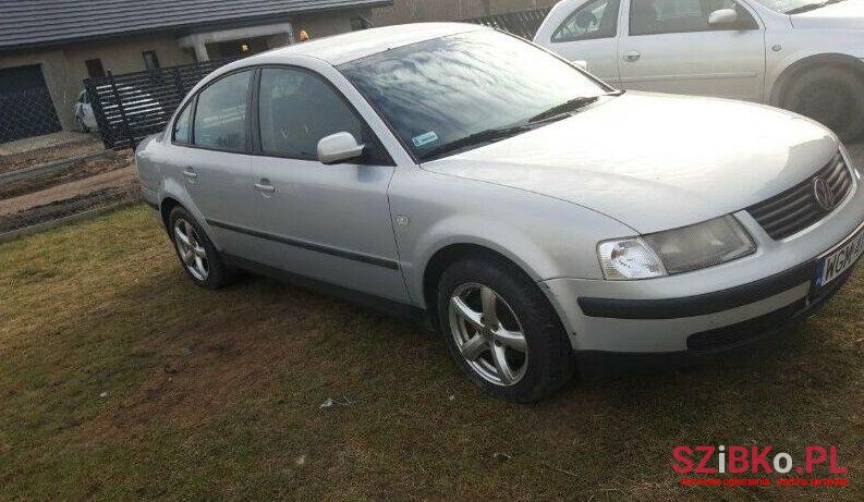 2000' Volkswagen Passat photo #2