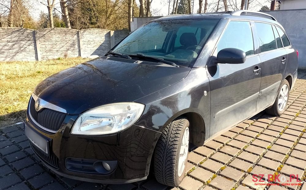 2008' Skoda Fabia photo #1