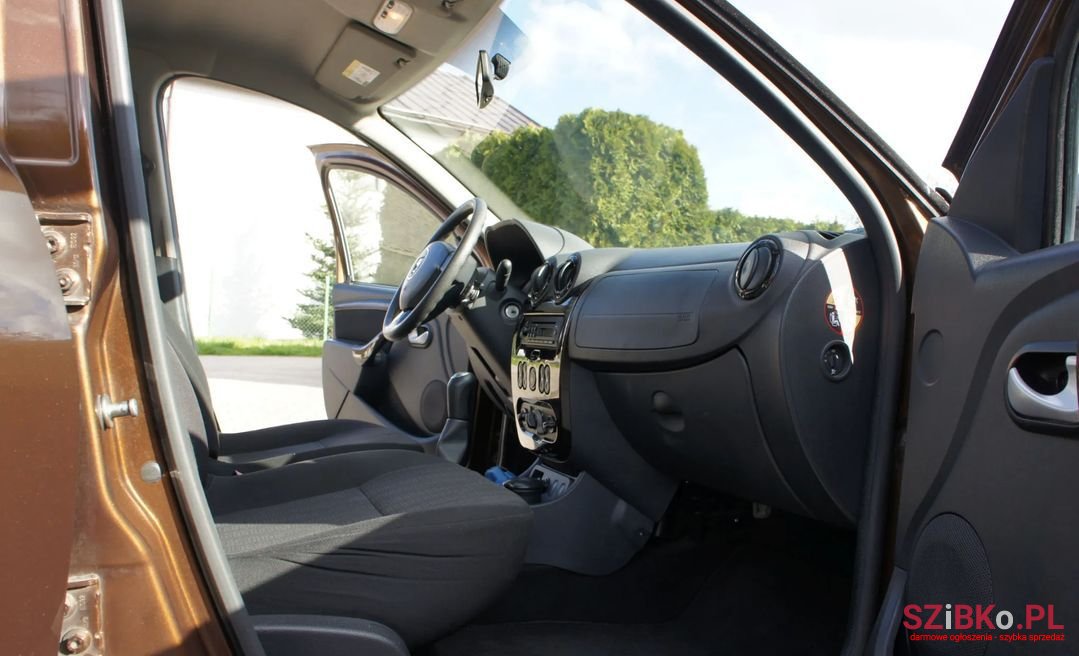 2012' Dacia Duster photo #6