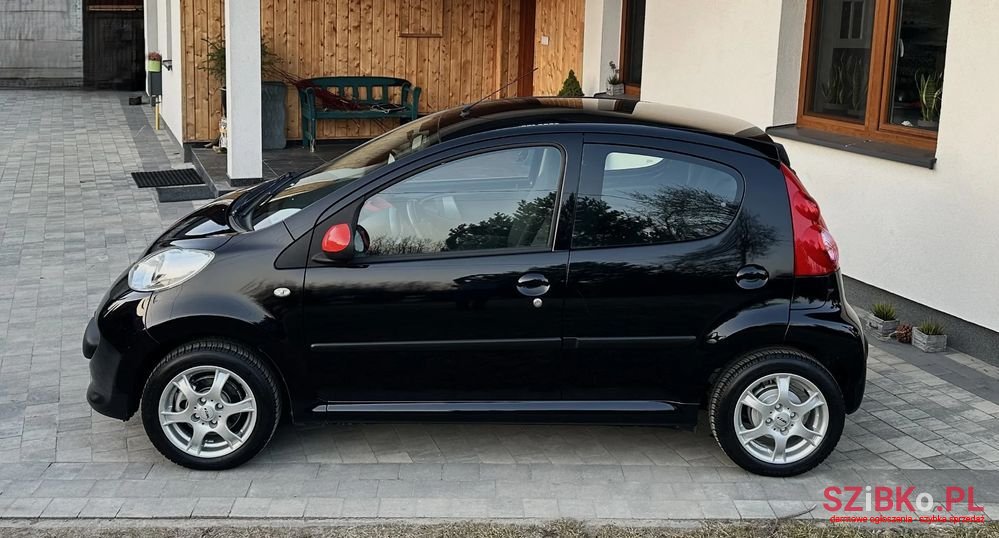 2008' Peugeot 107 photo #3