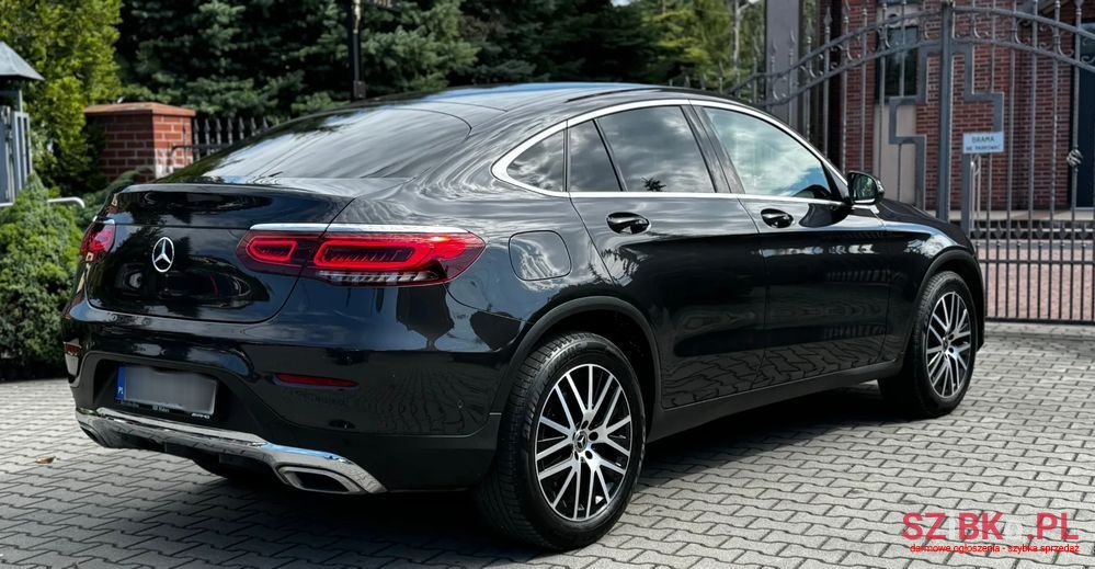 2020' Mercedes-Benz GLC photo #2