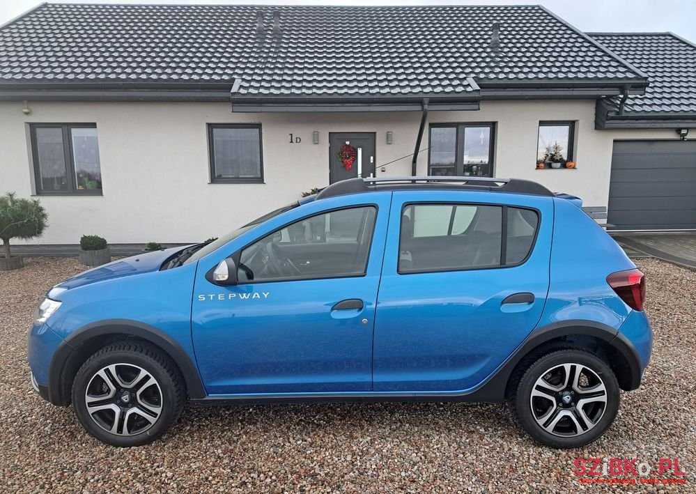 2017' Dacia Sandero Stepway photo #3