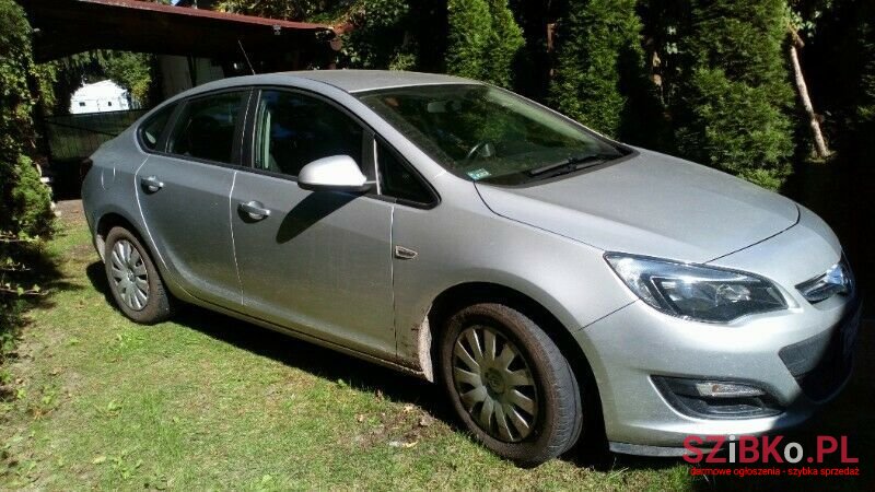 2016' Opel Astra photo #1