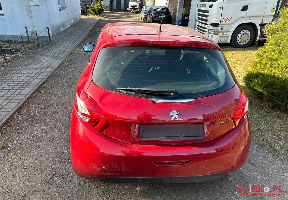 2013' Peugeot 208 photo #5
