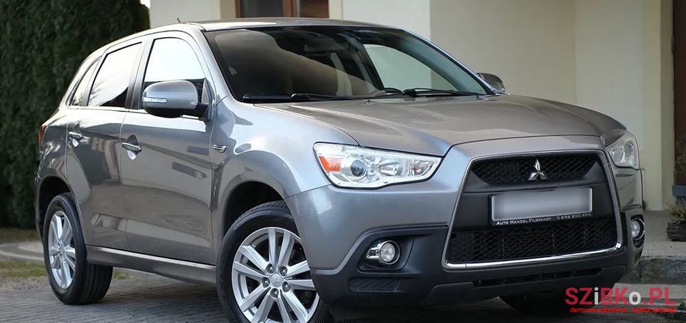 2011' Mitsubishi ASX photo #3
