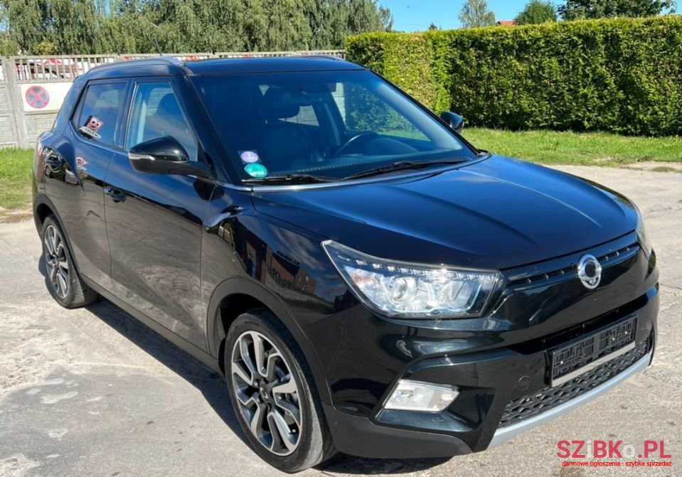 2015' SsangYong Tivoli photo #3