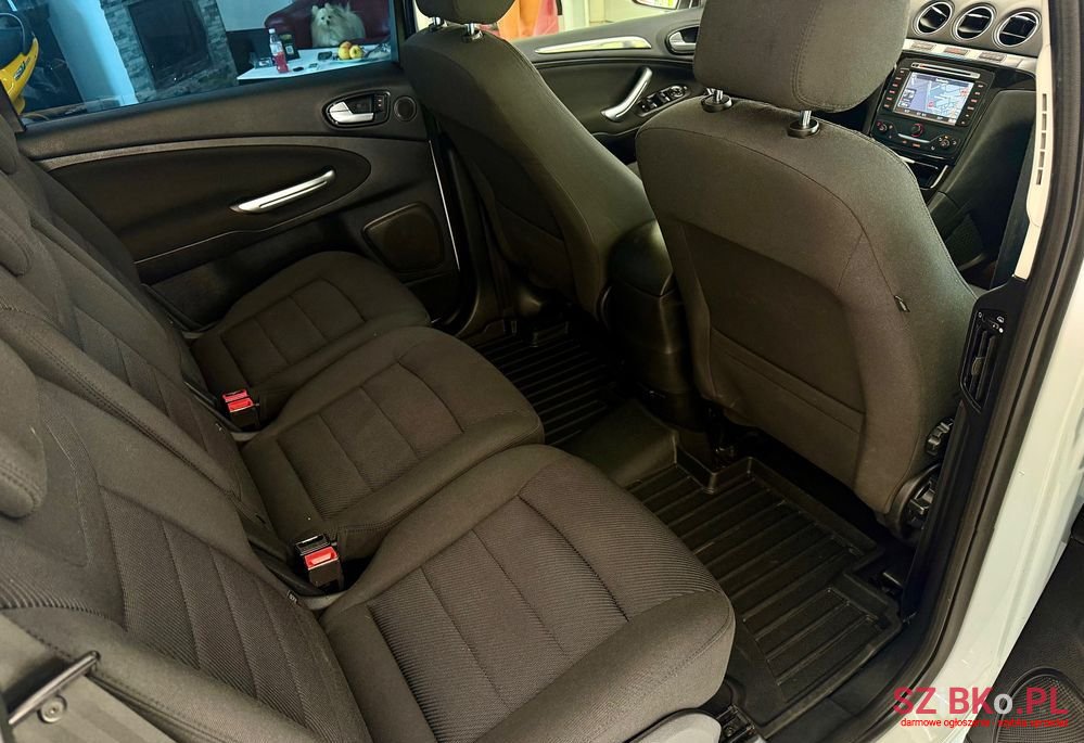 2013' Ford S-Max photo #6