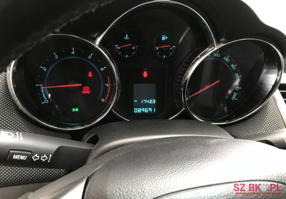 2011' Chevrolet Cruze photo #6