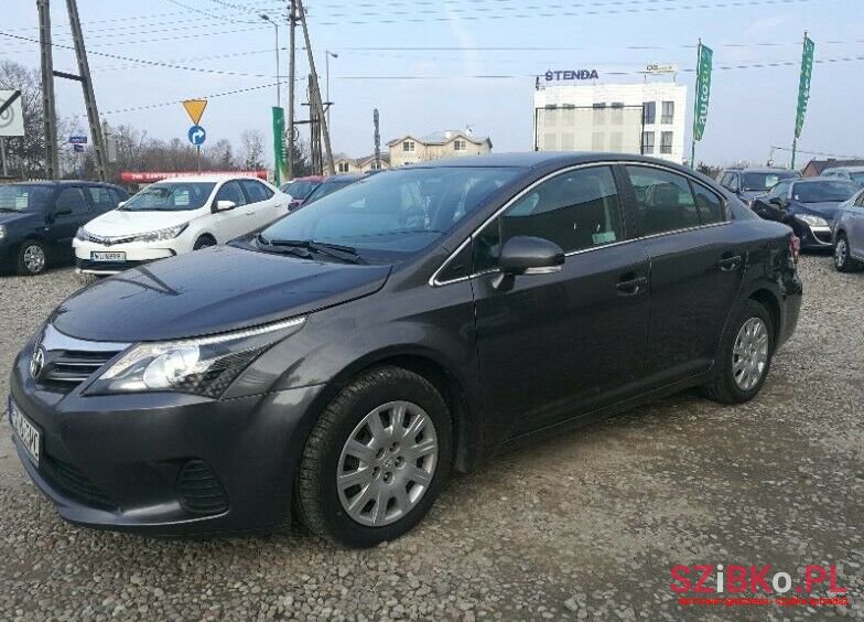 2012' Toyota Avensis photo #1