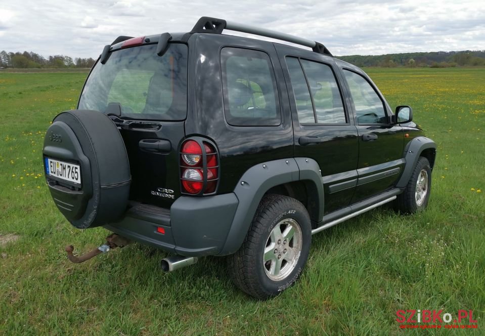 2005' Jeep Cherokee photo #5