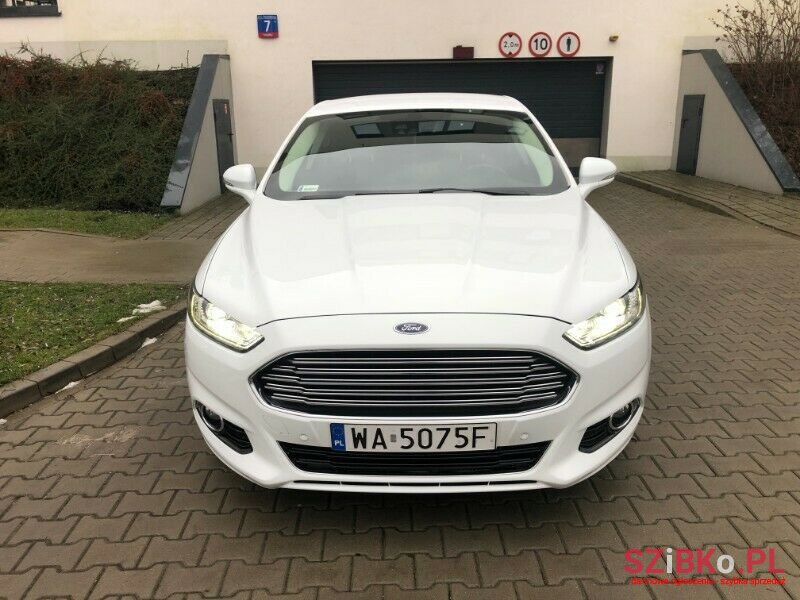 2015' Ford Mondeo photo #2