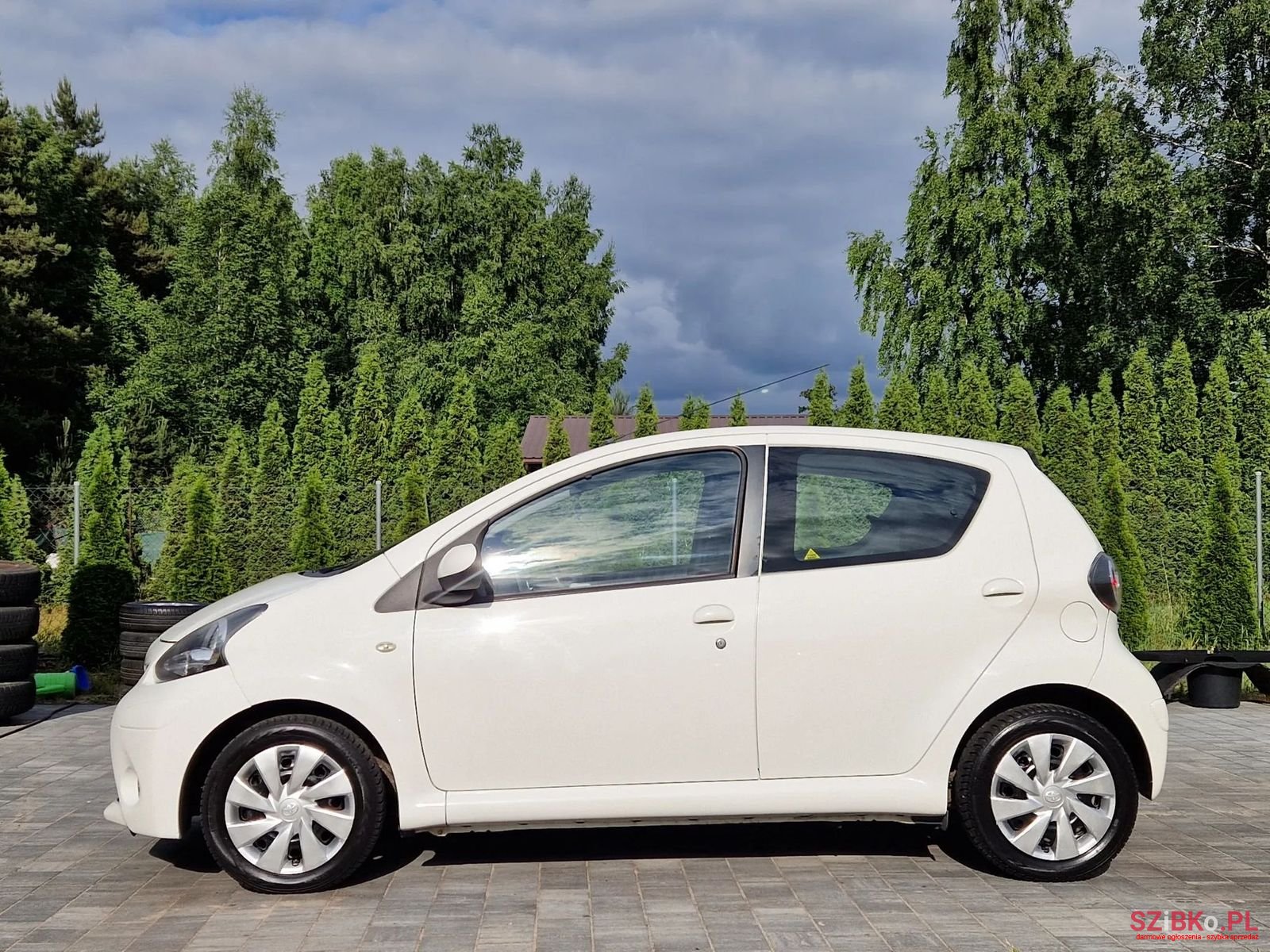2013' Toyota Aygo photo #3