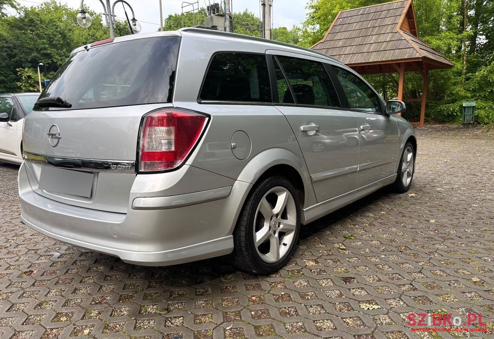 2009' Opel Astra photo #3