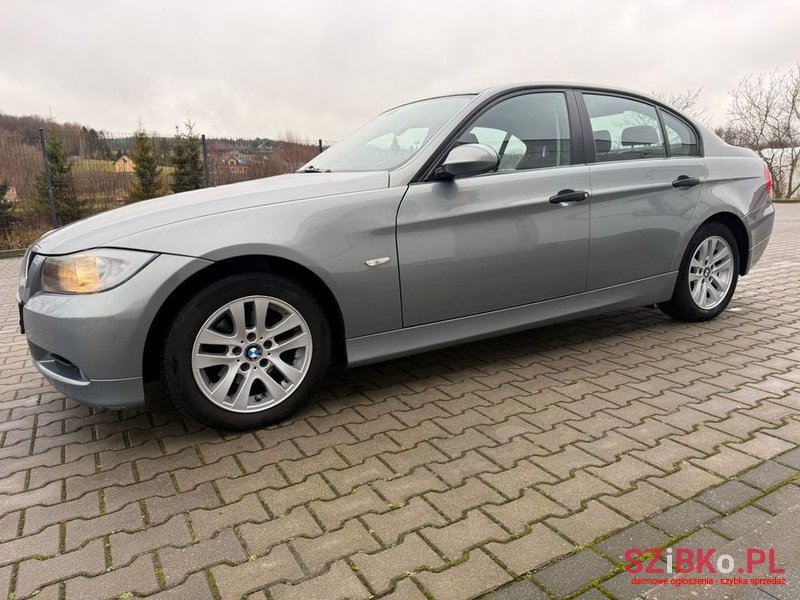 2006' BMW 3 Series 318I photo #6