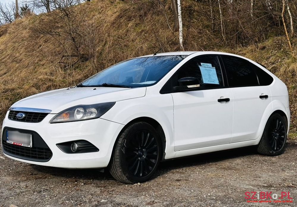 2009' Ford Focus photo #2