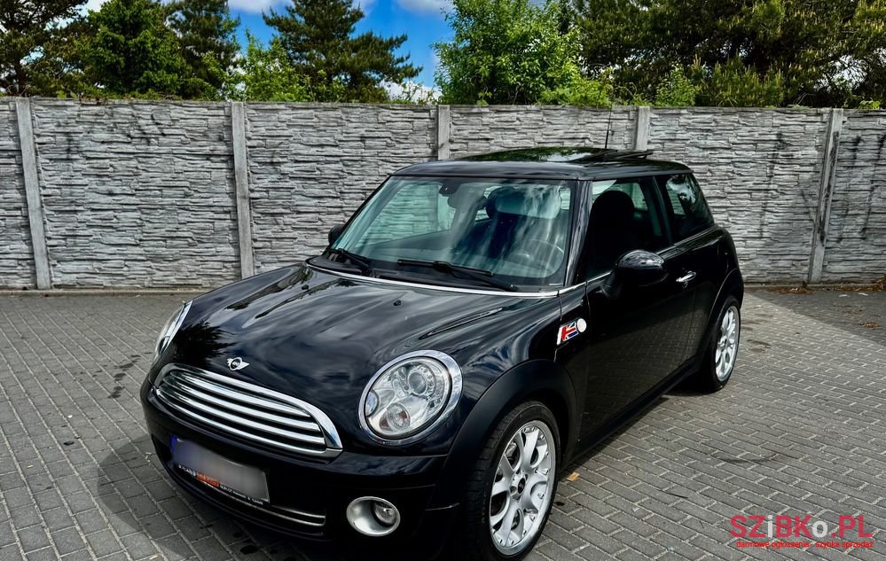 2010' MINI Cooper 50 Mayfair photo #6